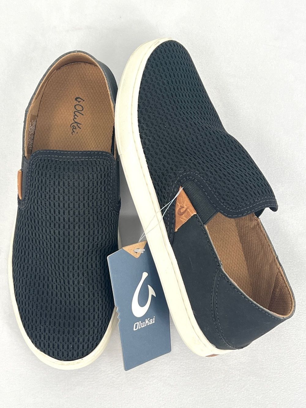 NWT OluKai Pehuea Black Mesh and Leather Drop-In Heel Slip On Sneakers Women's 7